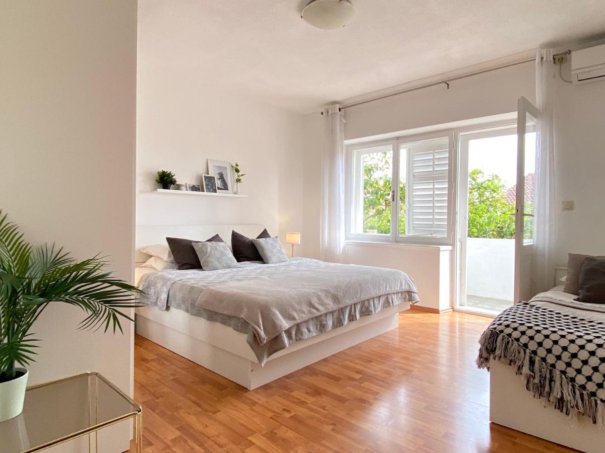 Apartments & Rooms Joy Of Life In Makarska Exterior foto